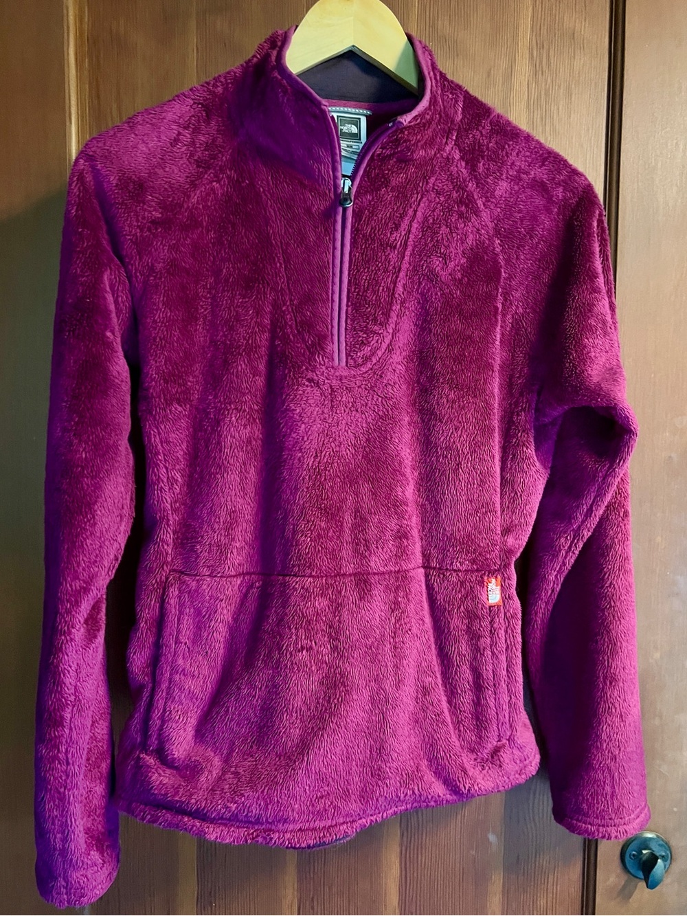 The North Face Women’s Magenta Cozy Plush Fleece Quarter Zip Pullover | Size Med